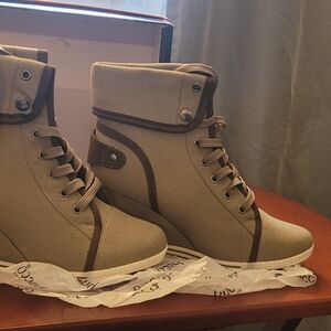 Bucco Tan Canvas Ankle Boots